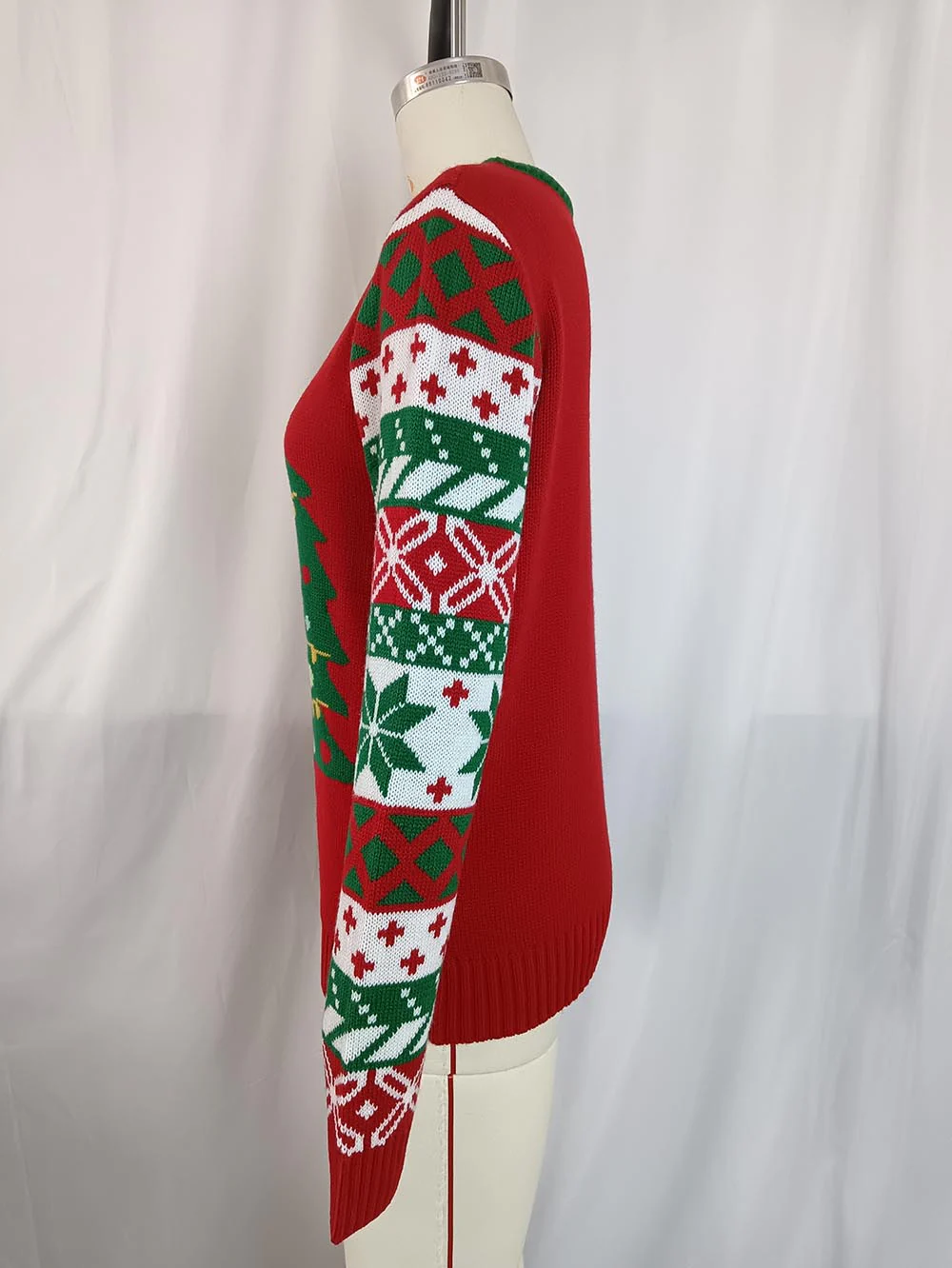 Elda | Knitted sweater with Christmas tree embroidery for an ugly Christmas - Image 8