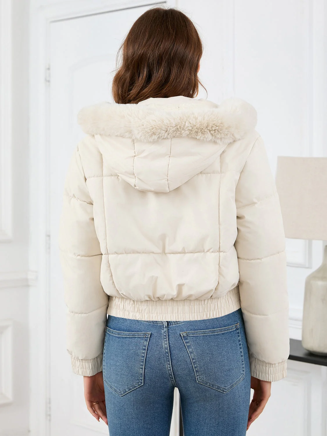 Eleonora | Long-sleeved, cropped winter coat with hood and pockets - Image 9