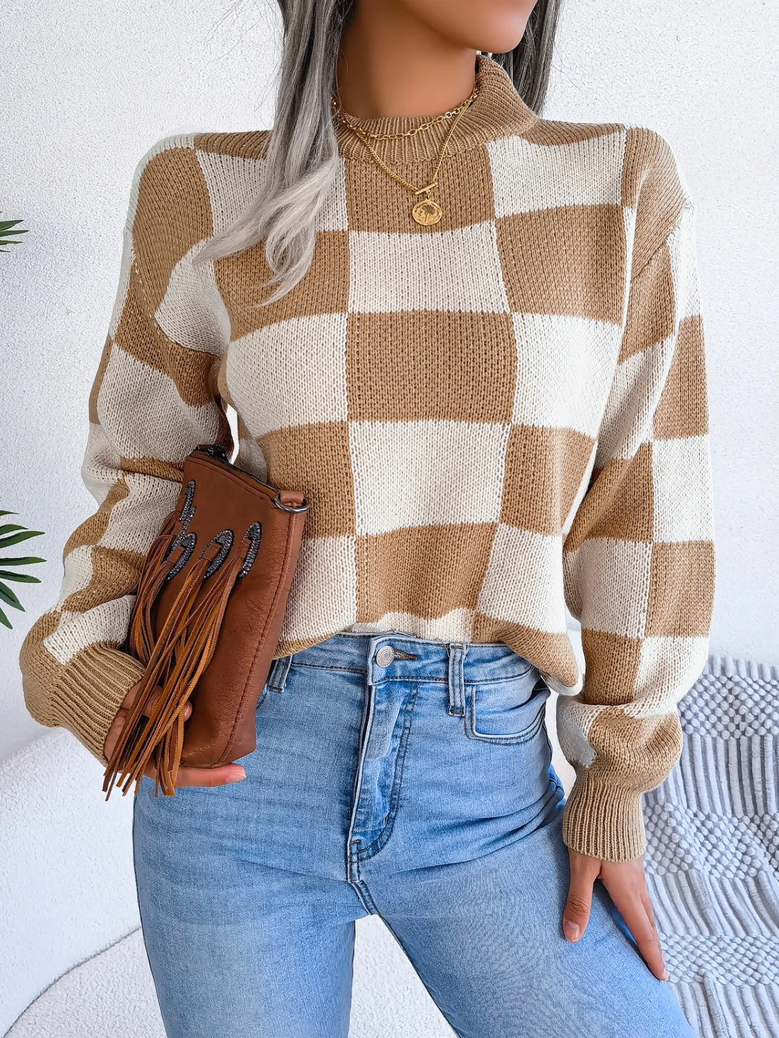 Elsa | Checked long-sleeved sweater with stand-up collar - Image 11