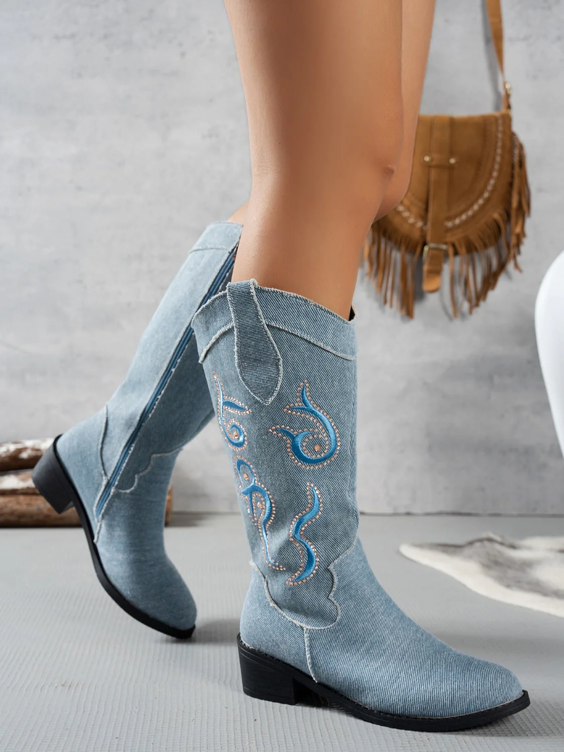 Elsa | Embroidered pointed toe boots with block heel - Image 3