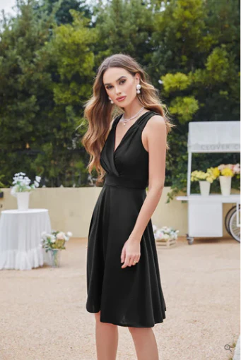 Emilia® | Sleeveless Cocktail Dress With V-Neck And Tapered Bust - Image 2