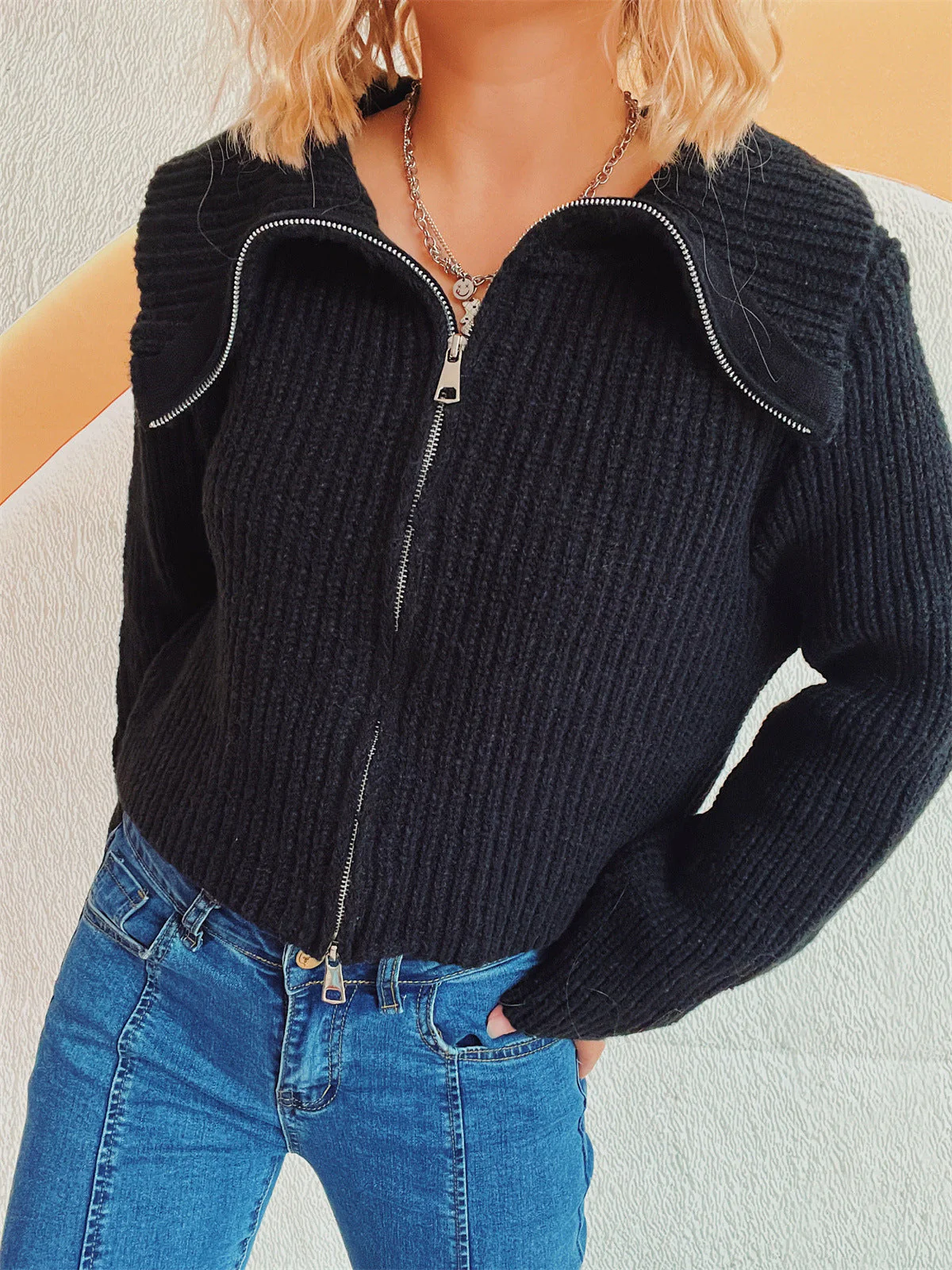 Estefanía | Long-sleeved cardigan with collar and zip