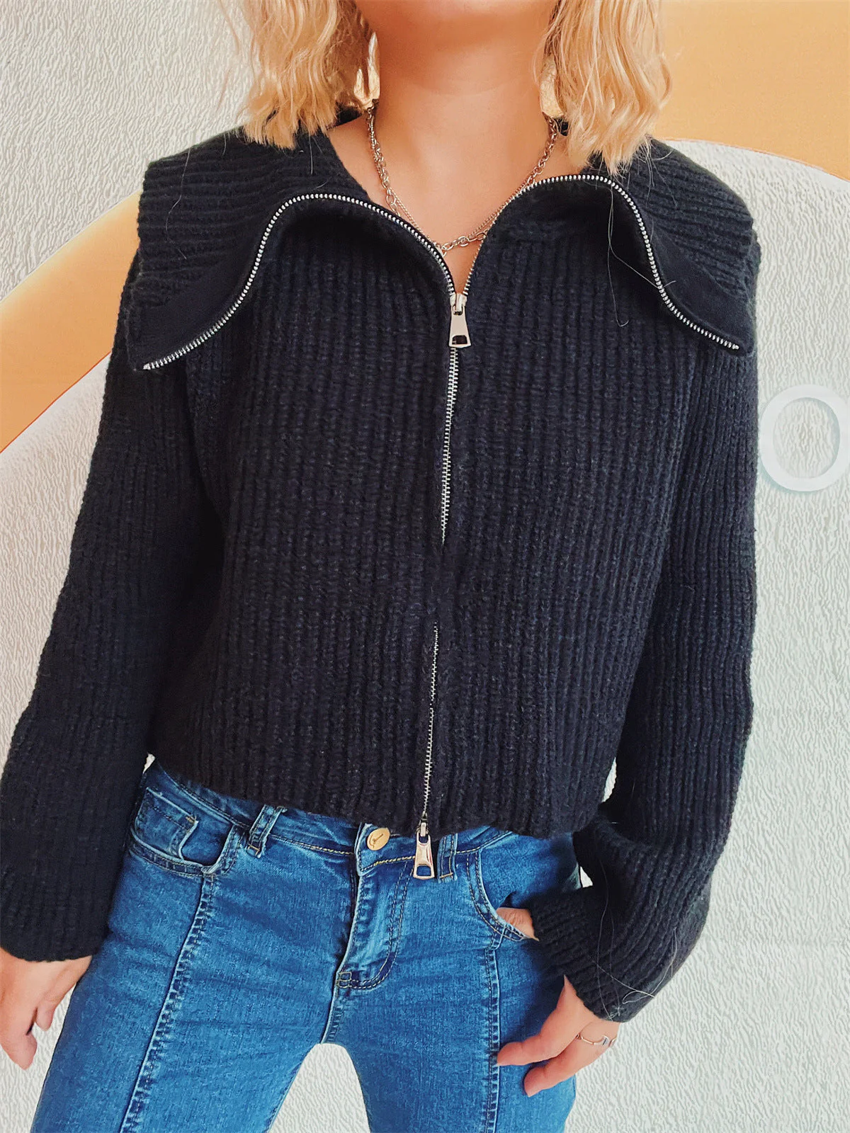 Estefanía | Long-sleeved cardigan with collar and zip - Image 3