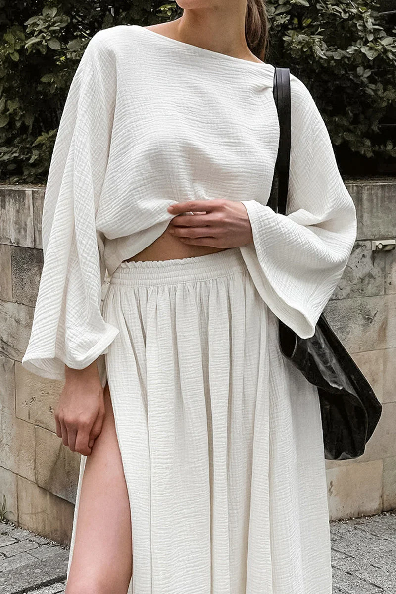 Estela | Casual two-piece suit with slit and ruffles, O-neck and long sleeves - Image 2