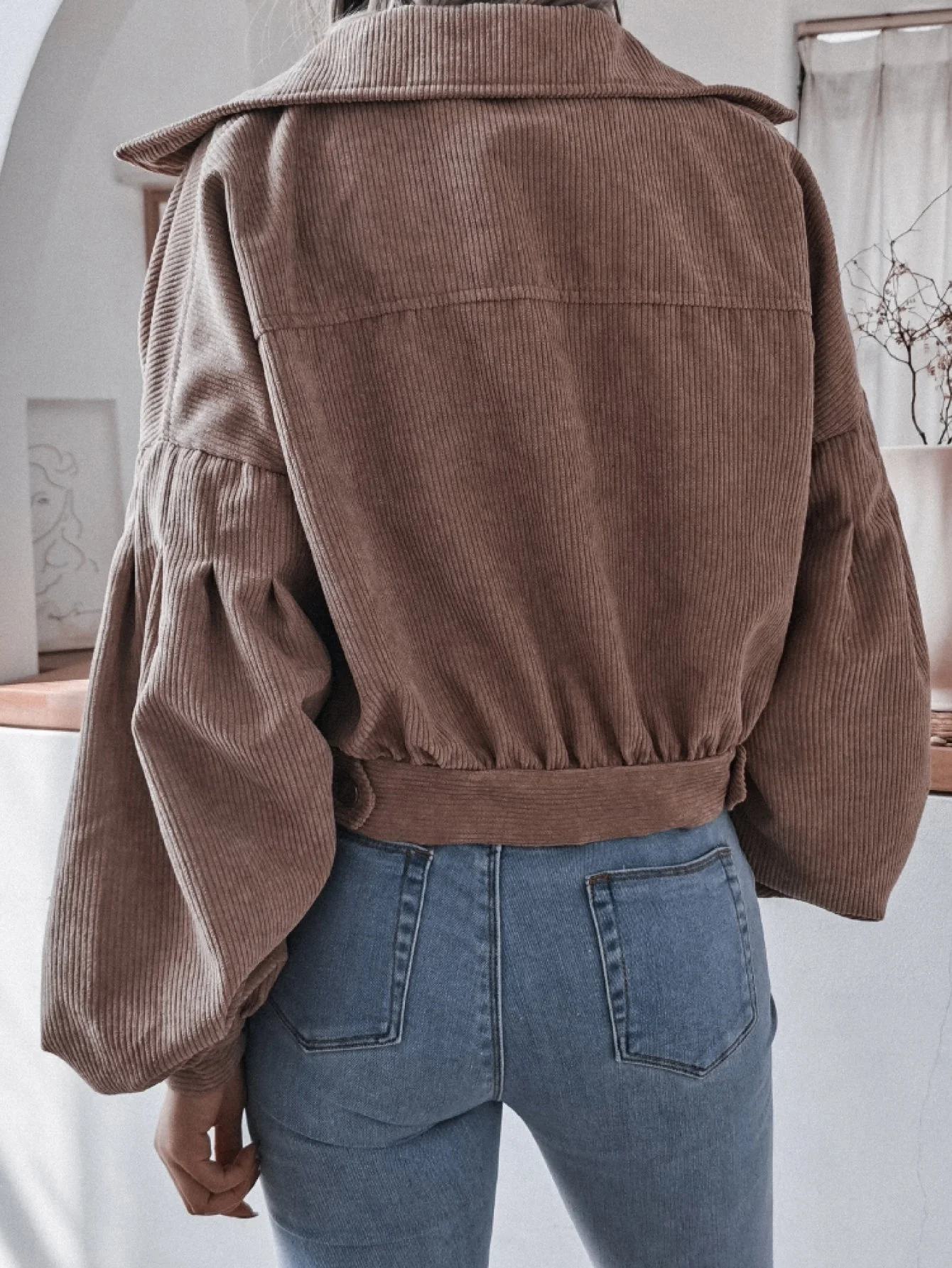 Esther | Cropped corduroy jacket with lantern sleeves - Image 7
