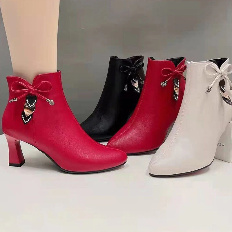 Esther | Suede ankle boots with bow - Image 2