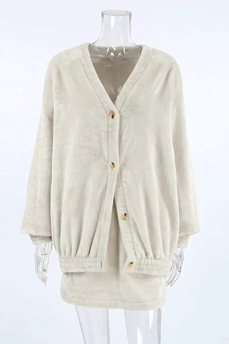 Evelien | Casual, daily two-piece suit with buttons, V-neck and long sleeves - Image 2