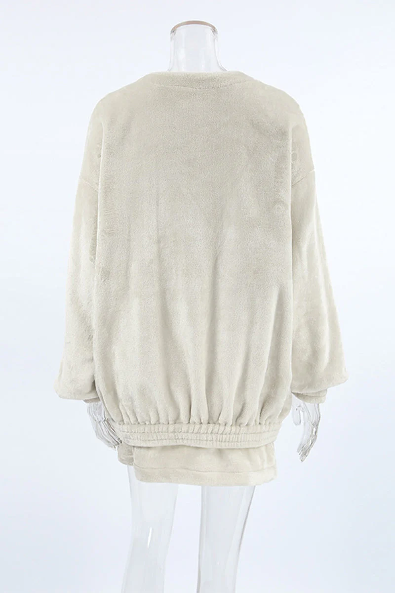 Evelien | Casual, daily two-piece suit with buttons, V-neck and long sleeves - Image 4