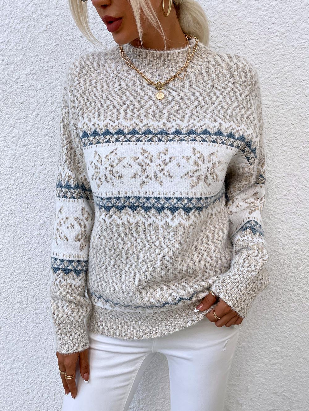 Evelyn | Mid-length sweater with a Christmas snowflake knit - Image 4