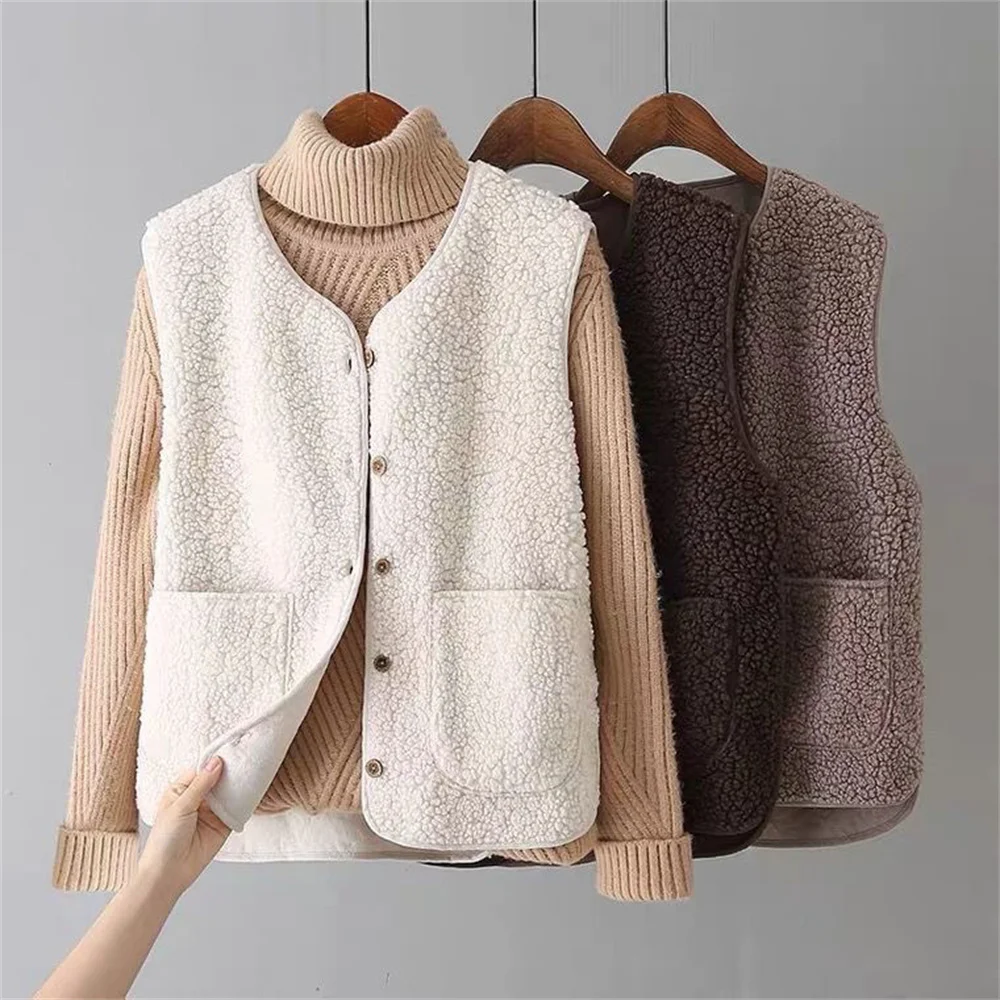 Evelyn | Warm classic vest - Image 2