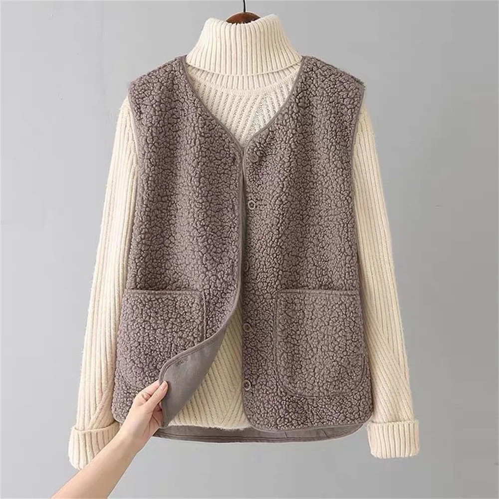 Evelyn | Warm classic vest - Image 4