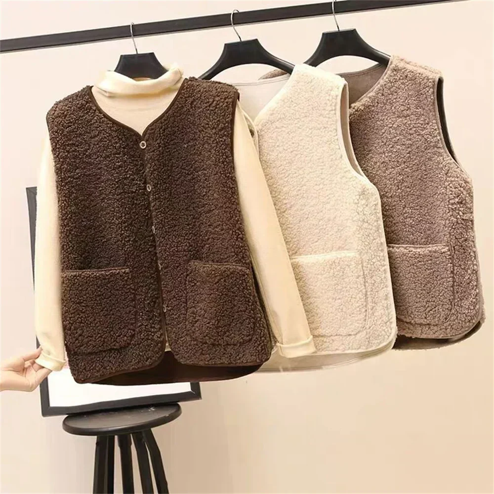 Evelyn | Warm classic vest - Image 6