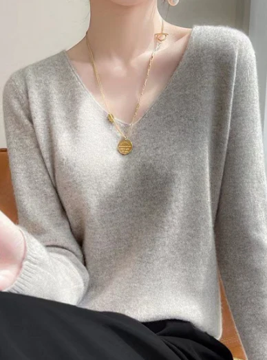 Fabiana | Casual and stylish winter sweater - Image 3