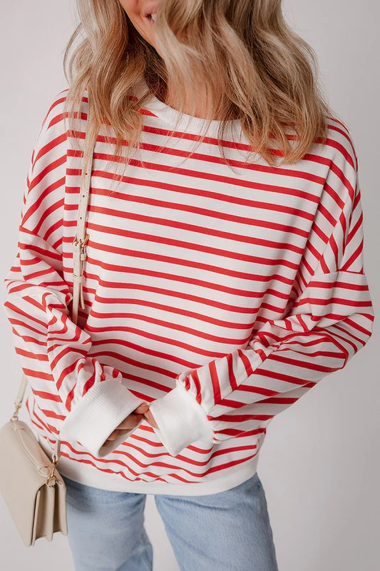 Fabienne | Loose women's sweatshirt with low shoulders and a crew neck - Image 20