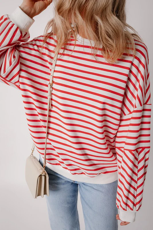 Fabienne | Loose women's sweatshirt with low shoulders and a crew neck - Image 21