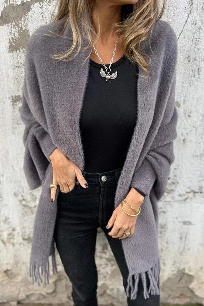 Fabiola | Casual, fluffy outerwear with a shawl collar and fringe trim - Image 6