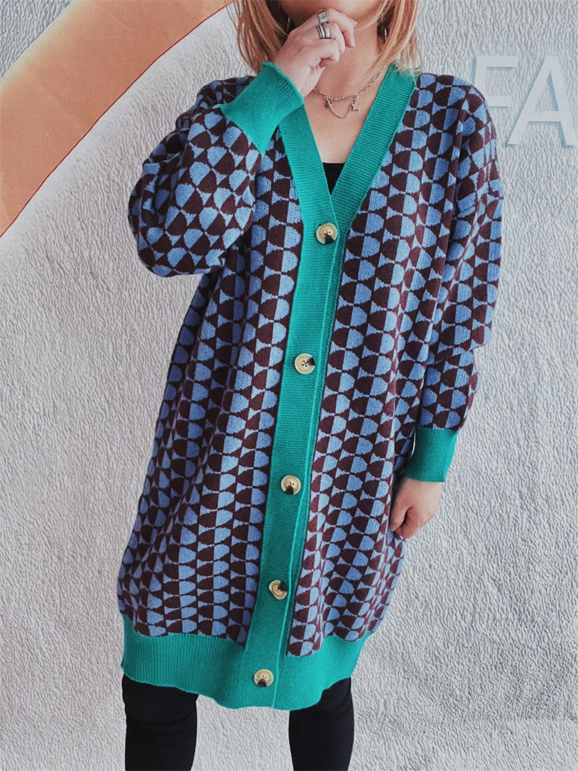 Fabiola | Geometric cardigan with buttons and contrast trim - Image 6
