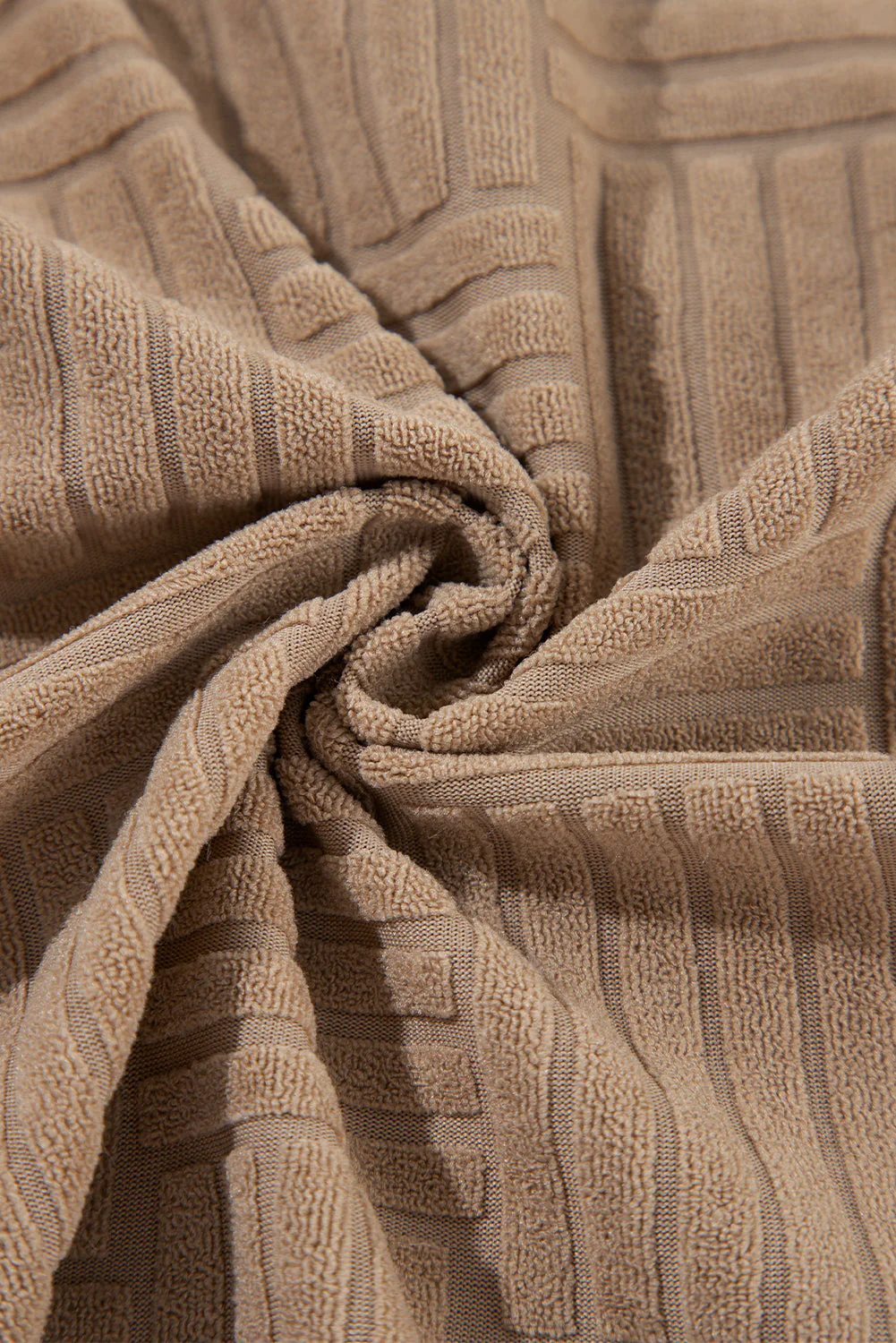 Fatima | Fashionable and minimalist winter garment - Image 13