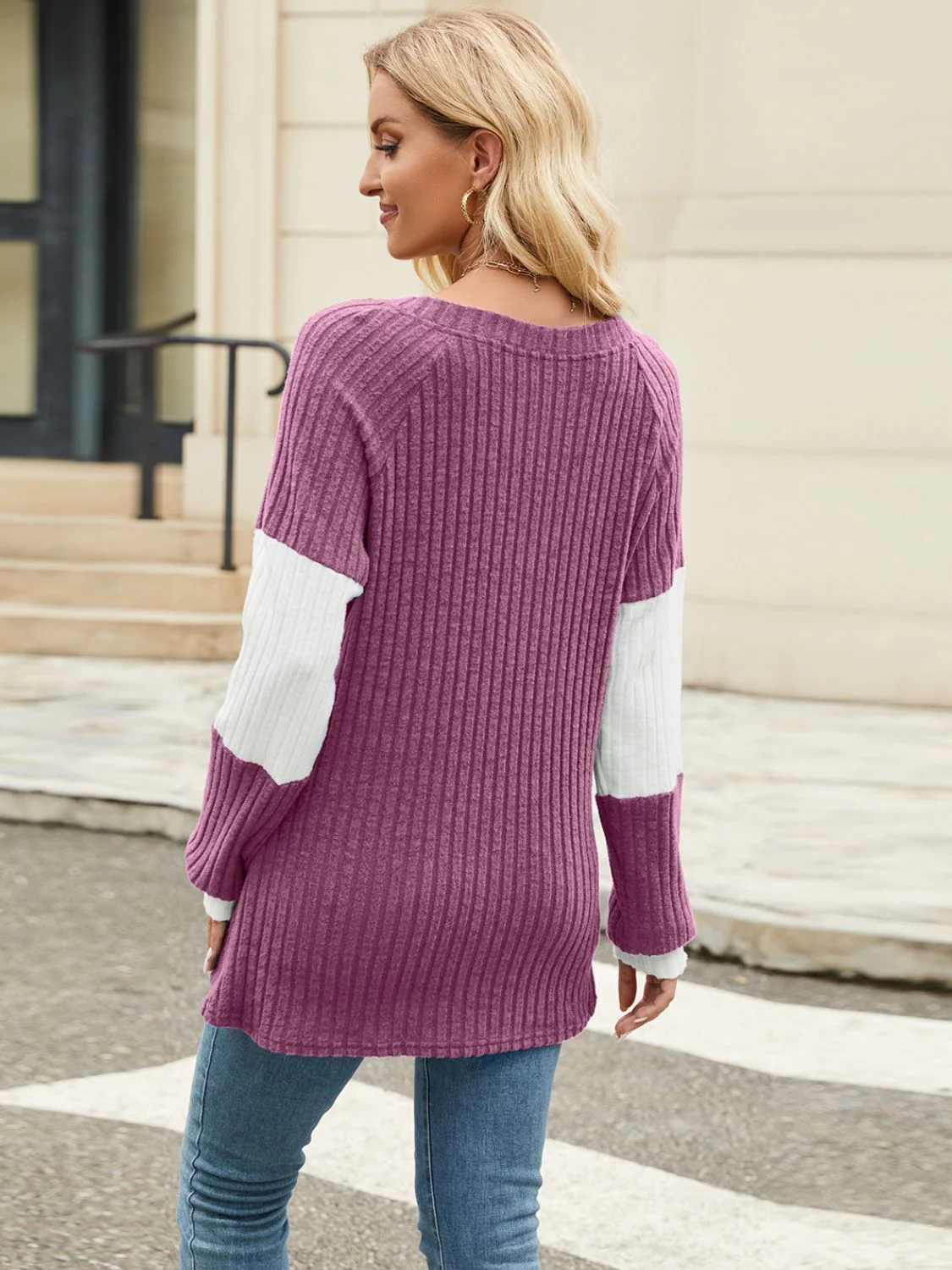 Felicidad | Color block V-neck long sleeve t-shirt - Image 29
