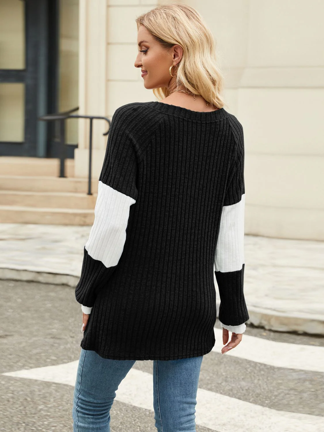 Felicidad | Color block V-neck long sleeve t-shirt - Image 35