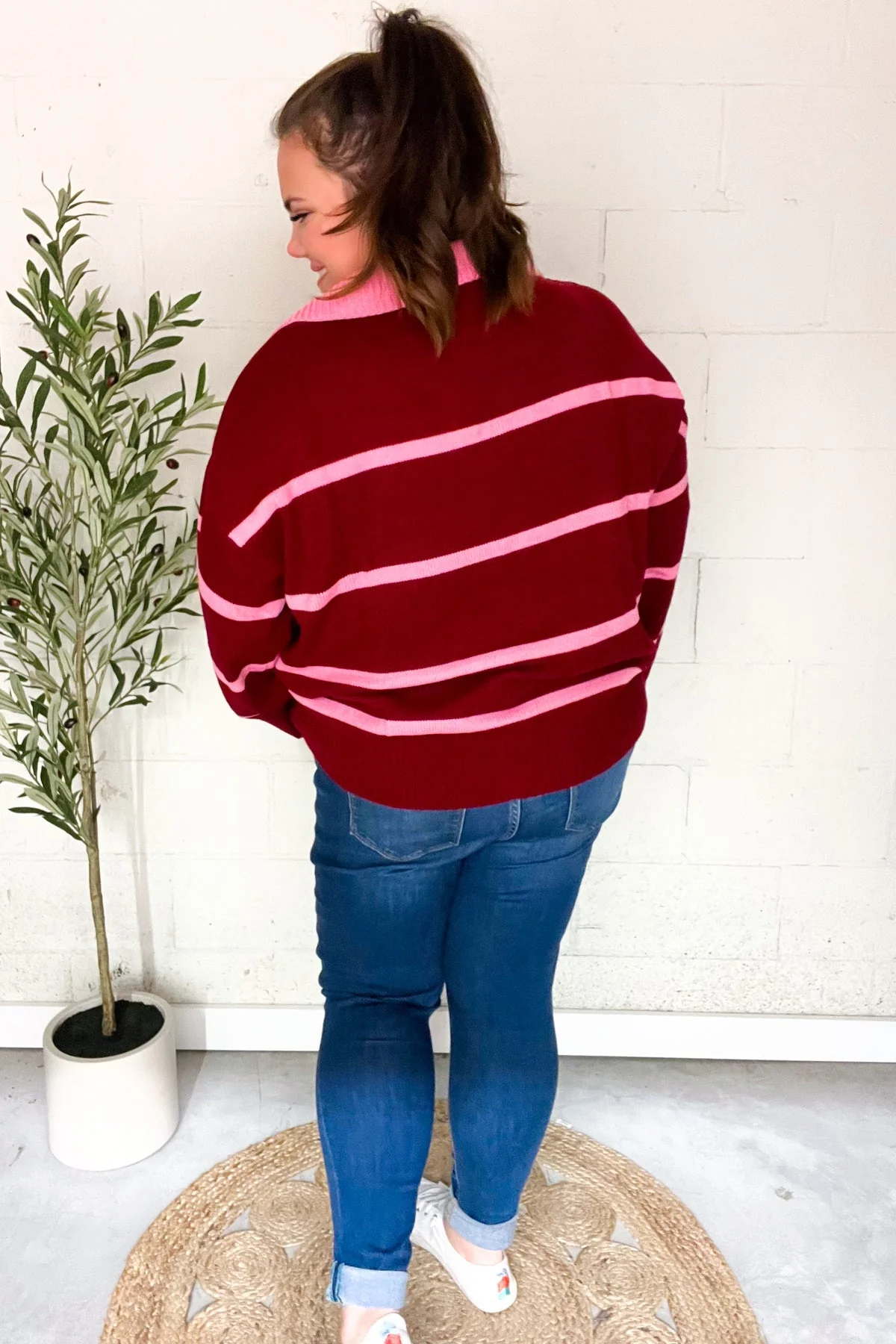 Frieda | Fall For You oversized sweater with notched collar and crimson stripes - Image 9