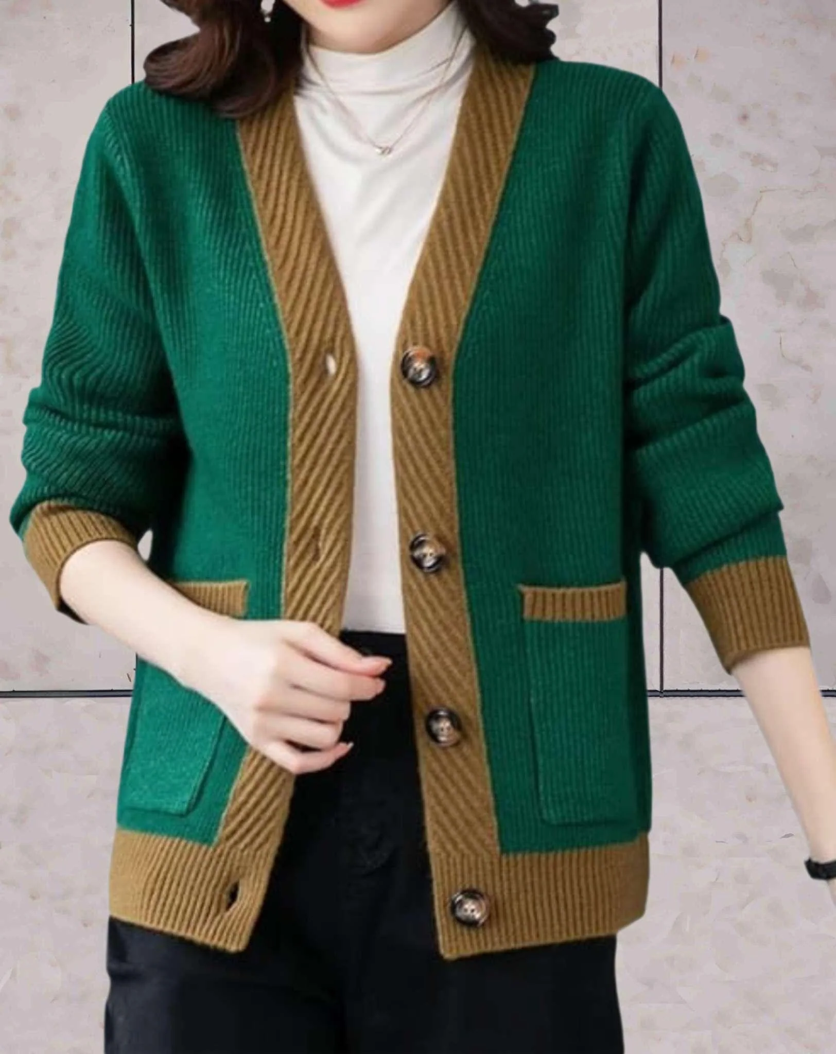 Gabriela | Elegant and versatile winter cardigan - Image 2