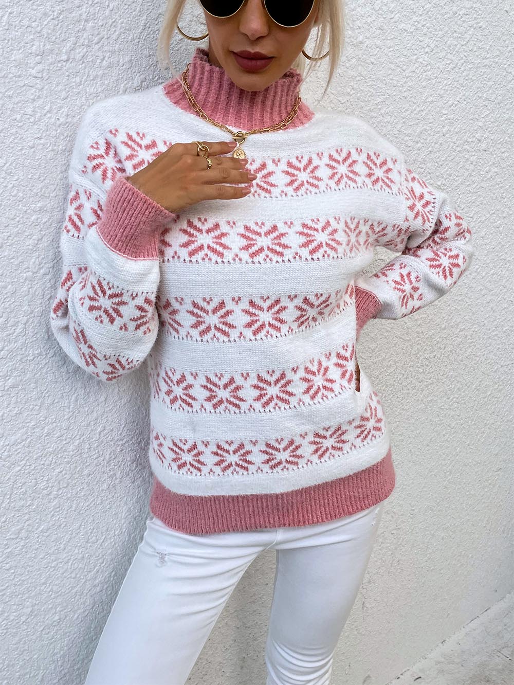 Gabriela | Jacquard Christmas sweater with snowflakes - Image 11