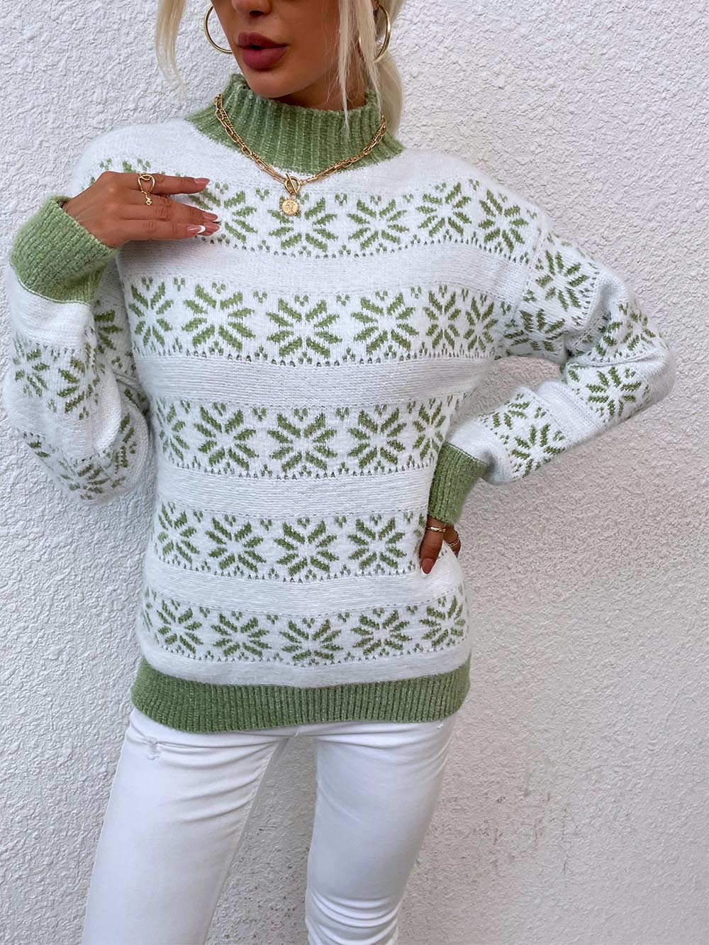 Gabriela | Jacquard Christmas sweater with snowflakes - Image 12