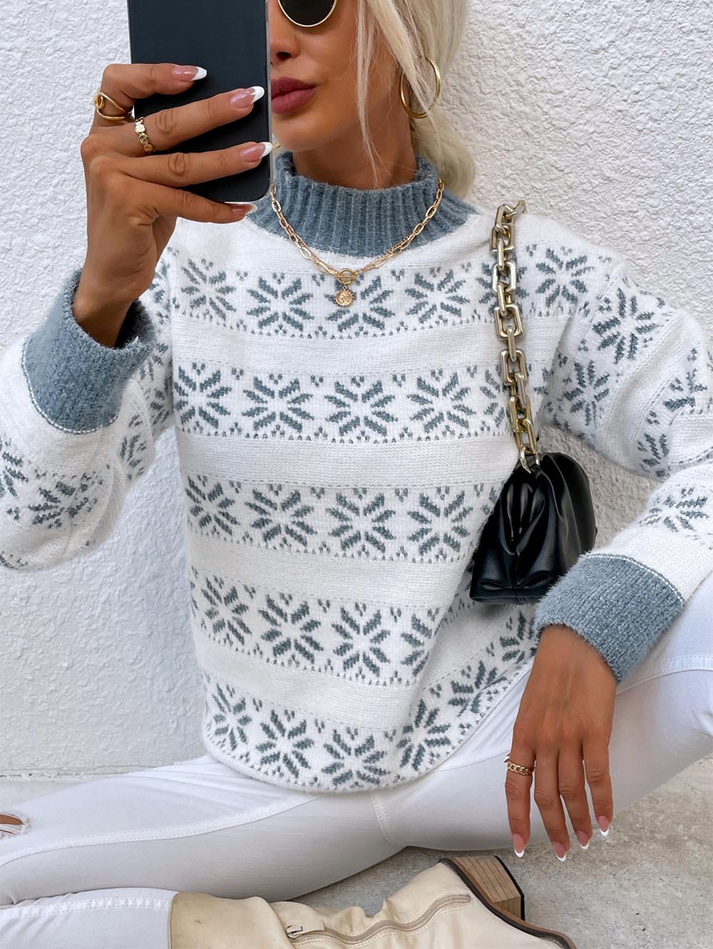 Gabriela | Jacquard Christmas sweater with snowflakes - Image 15
