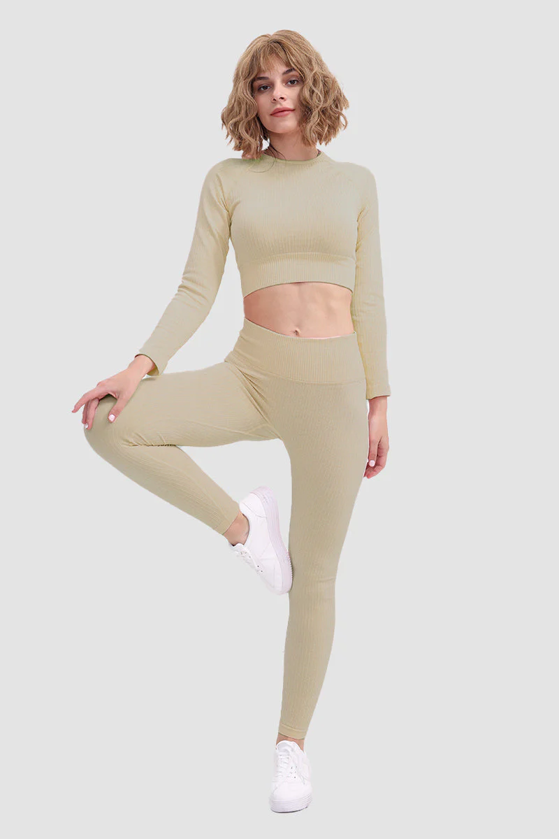 Gabriela | Seamless soft sports t-shirt and leggings set - Image 21