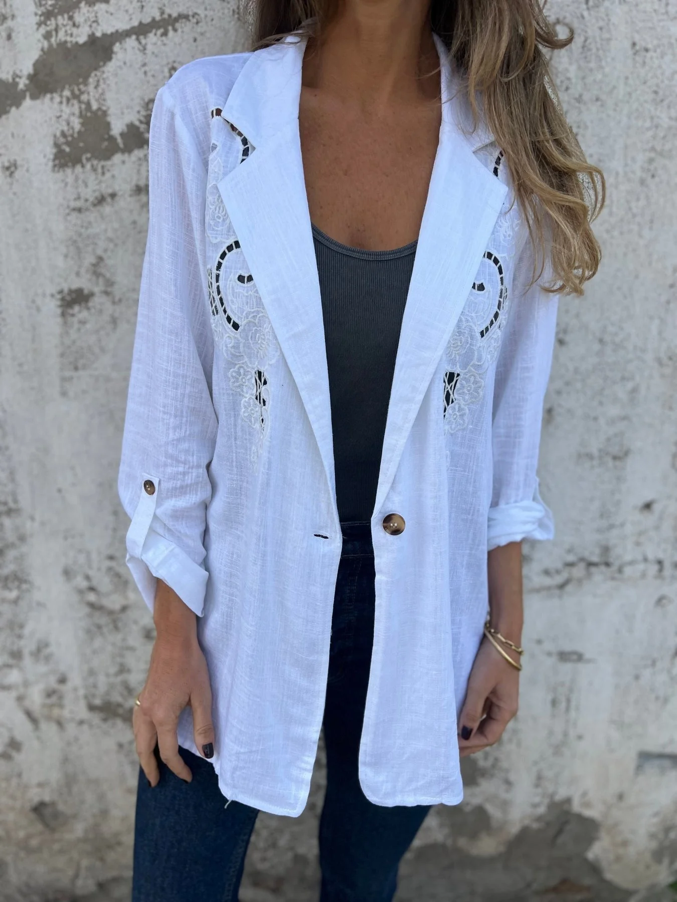 Genoveva | Shirt with embroidery - Image 9