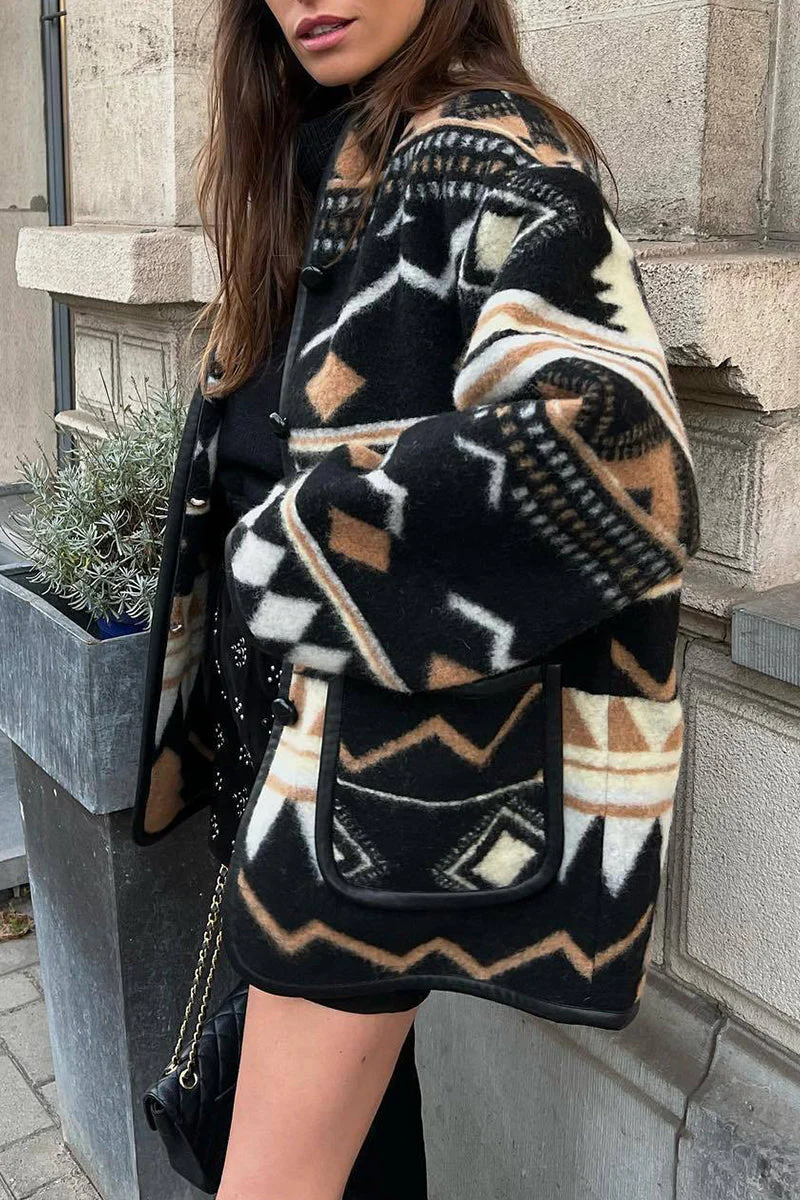 Guadalupe | Casual street outerwear with geometric print and pocket scoop neck - Image 2