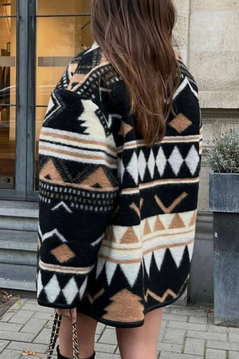 Guadalupe | Casual street outerwear with geometric print and pocket scoop neck - Image 4