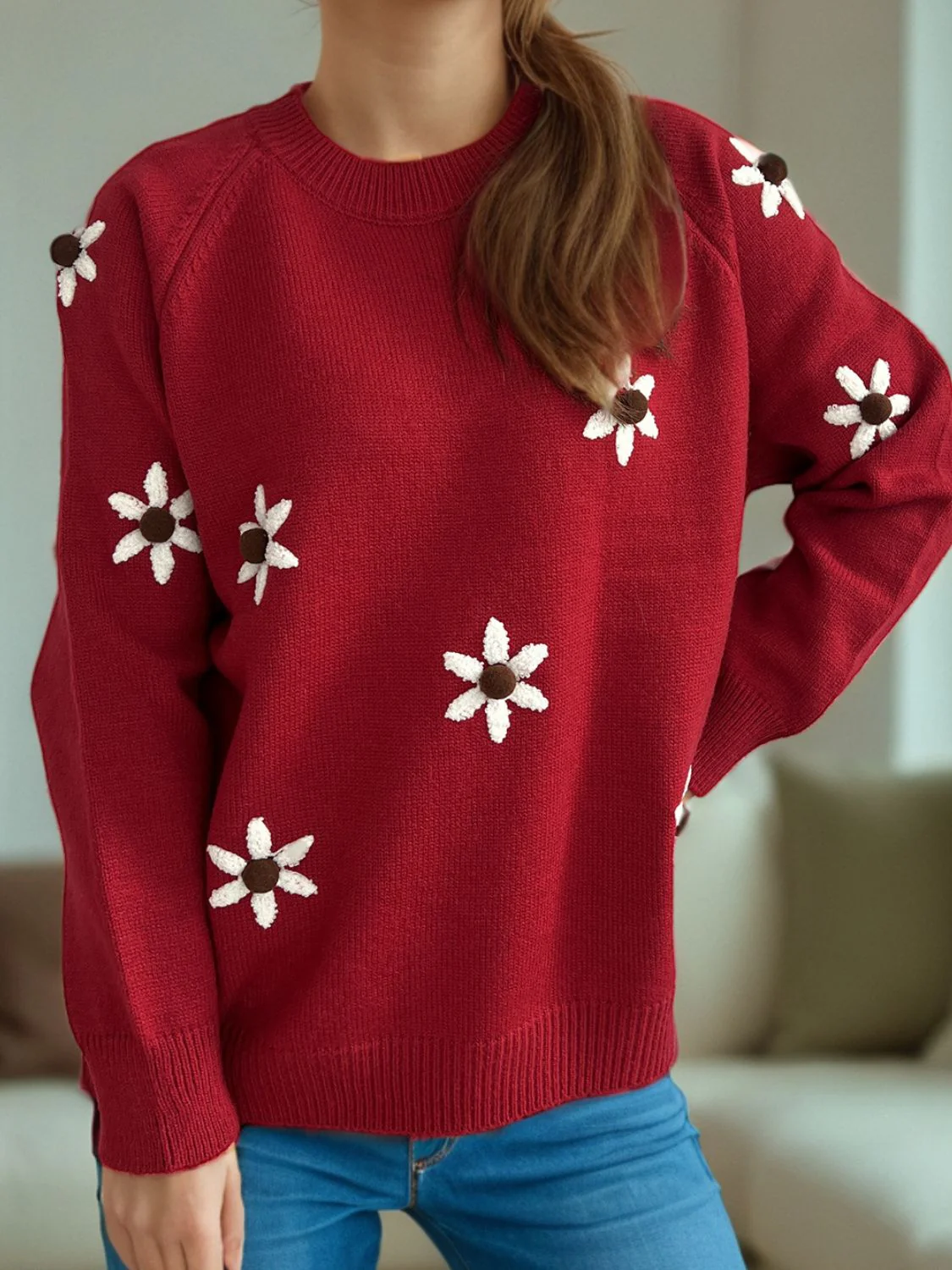 Hana | Floral sweater with a crew neck and raglan sleeves - Image 12