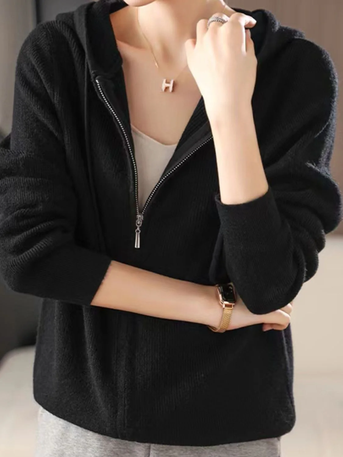 Helga | Long sleeve hoodie with drawstring and zip fastening - Image 20