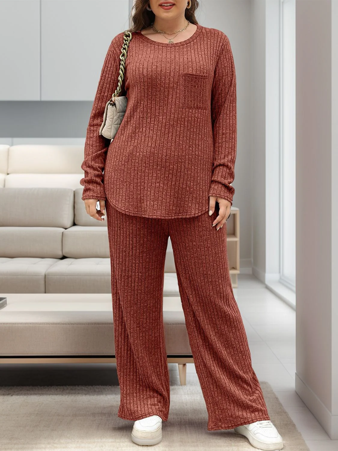 Henriette | Set consisting of a long-sleeved top and crew-neck trousers - Image 6