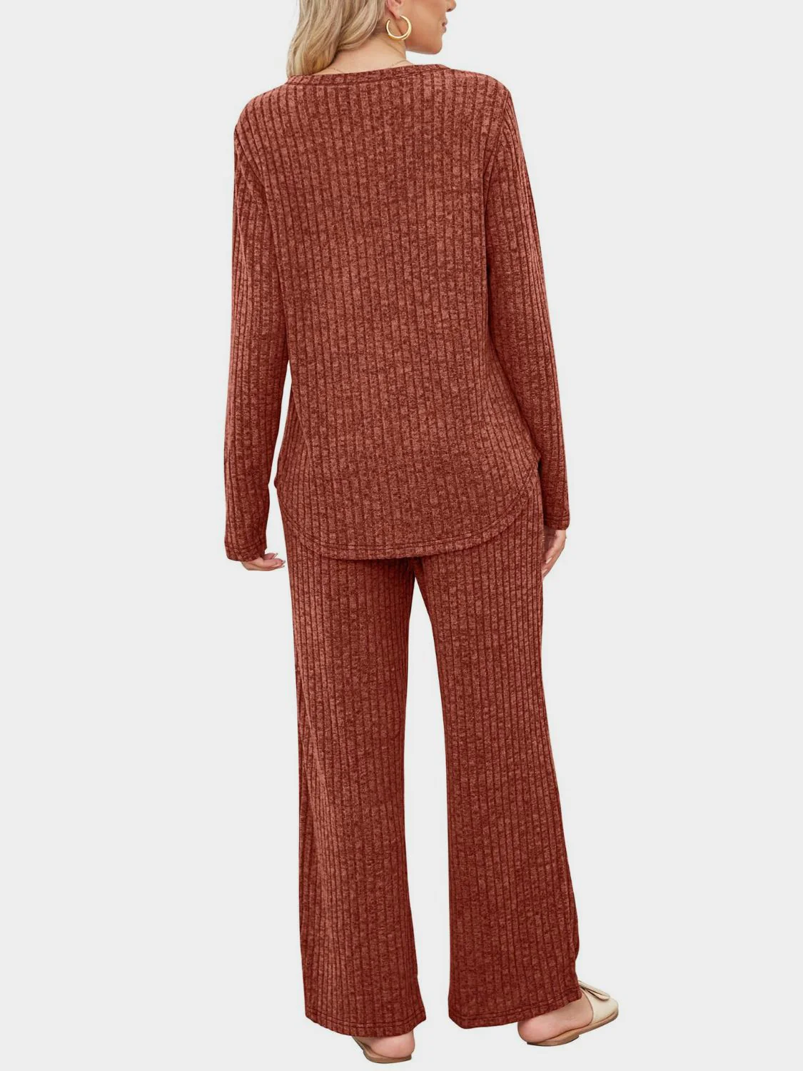 Henriette | Set consisting of a long-sleeved top and crew-neck trousers - Image 9