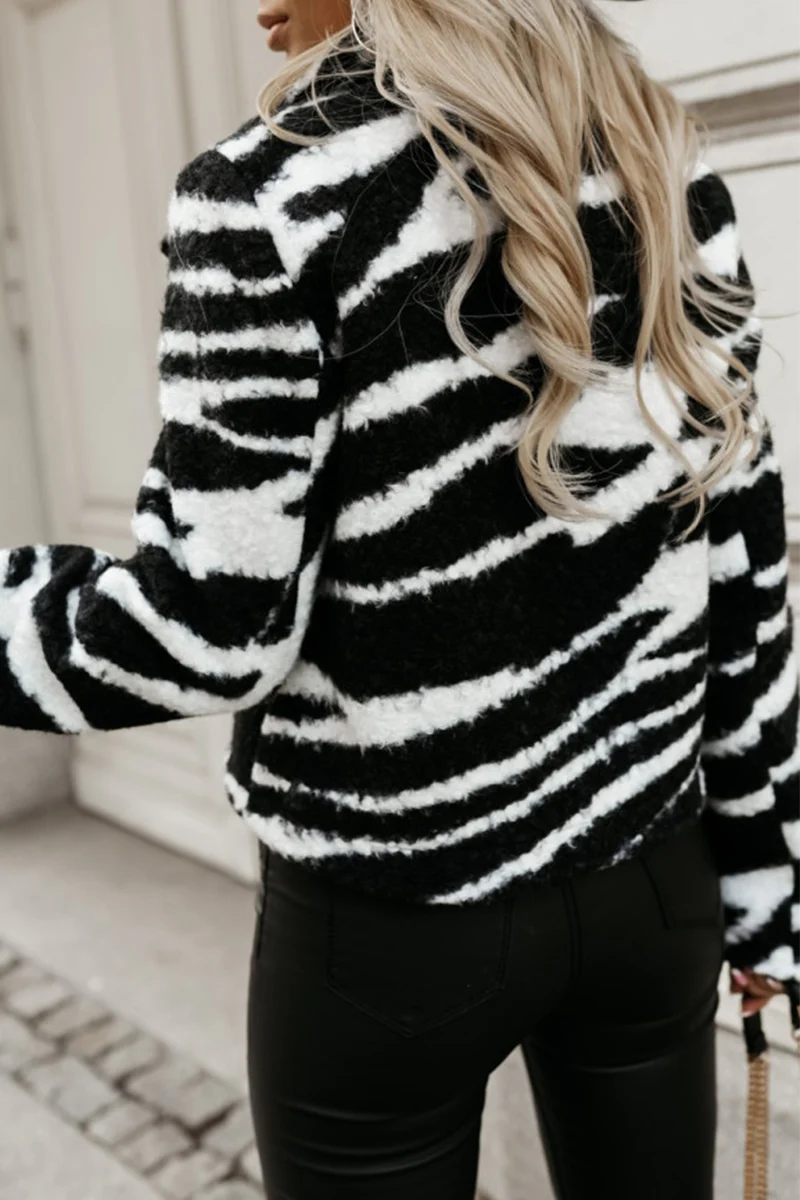 Herminia | Casual street outerwear with zebra print, buttons, fluffy contrast turn-down collar - Image 7