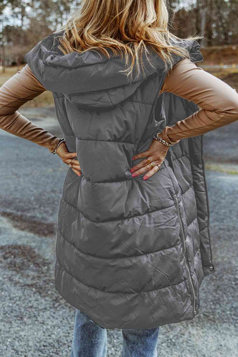 Hortensia | Long, sleeveless, padded hooded coat - Image 11