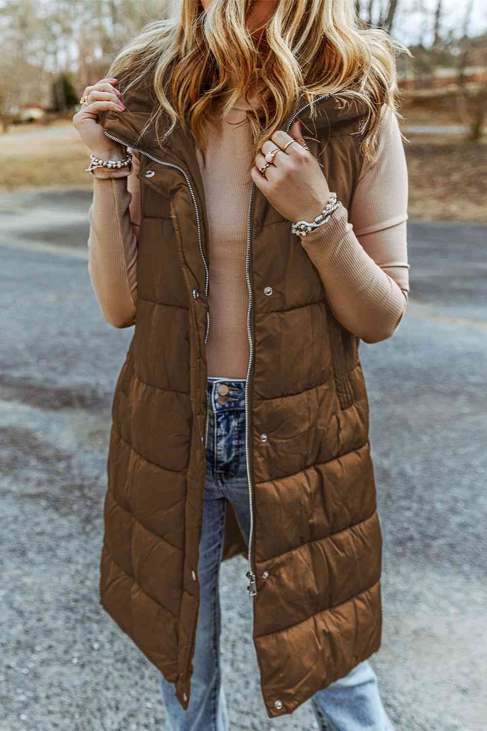 Hortensia | Long, sleeveless, padded hooded coat - Image 12