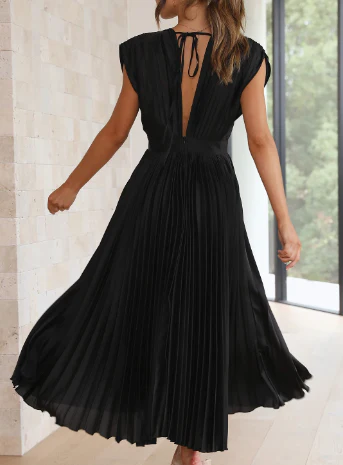 Ilaria® | Elegant Dress With Sleeves - Image 10
