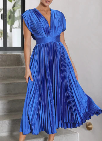 Ilaria® | Elegant Dress With Sleeves - Image 13