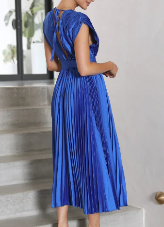 Ilaria® | Elegant Dress With Sleeves - Image 16