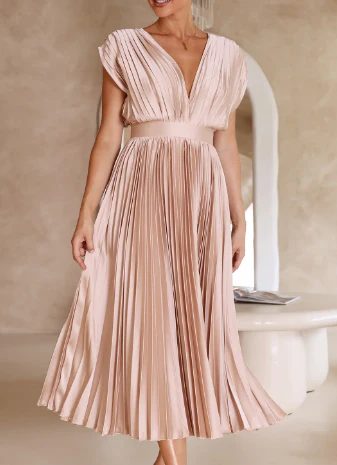 Ilaria® | Elegant Dress With Sleeves - Image 19