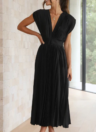 Ilaria® | Elegant Dress With Sleeves - Image 6