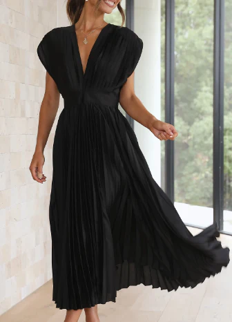 Ilaria® | Elegant Dress With Sleeves - Image 8