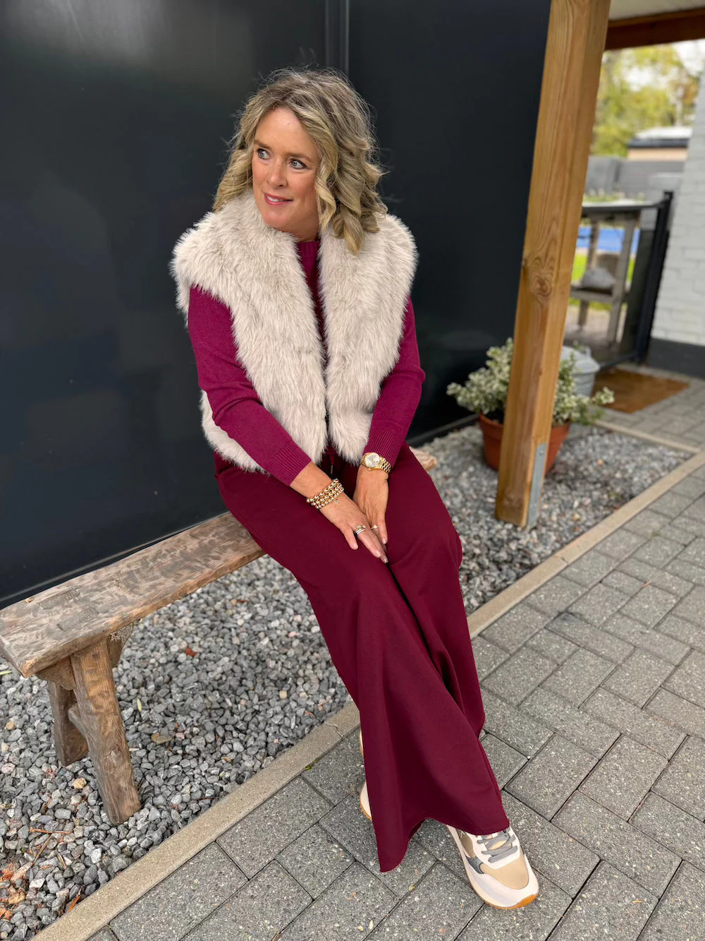 Iliana | Burgundy sweater with slits - Image 4