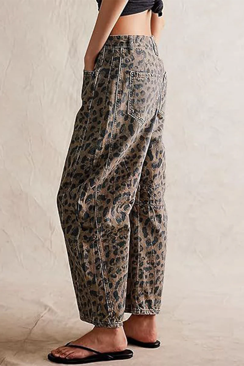 Imelda | Casual loose street denim jeans with leopard pocket and mid-rise - Image 3
