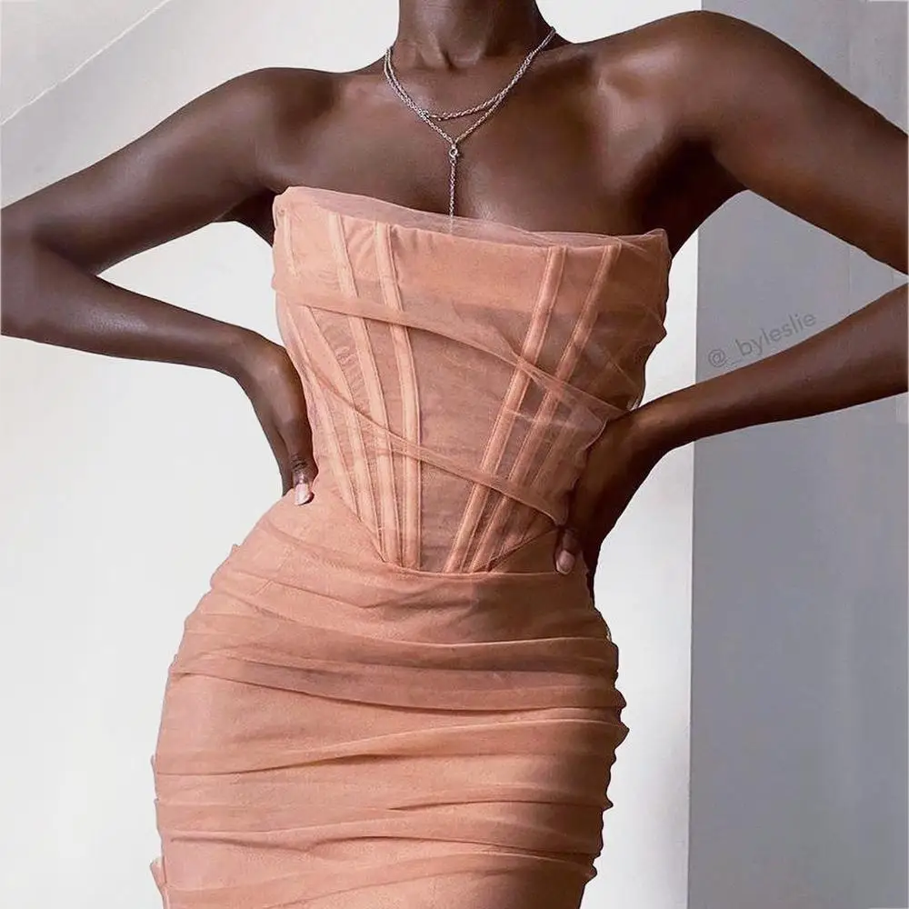 Irene® | Figure-Hugging Evening Dress With Corset Detail And Strapless Design - Image 2