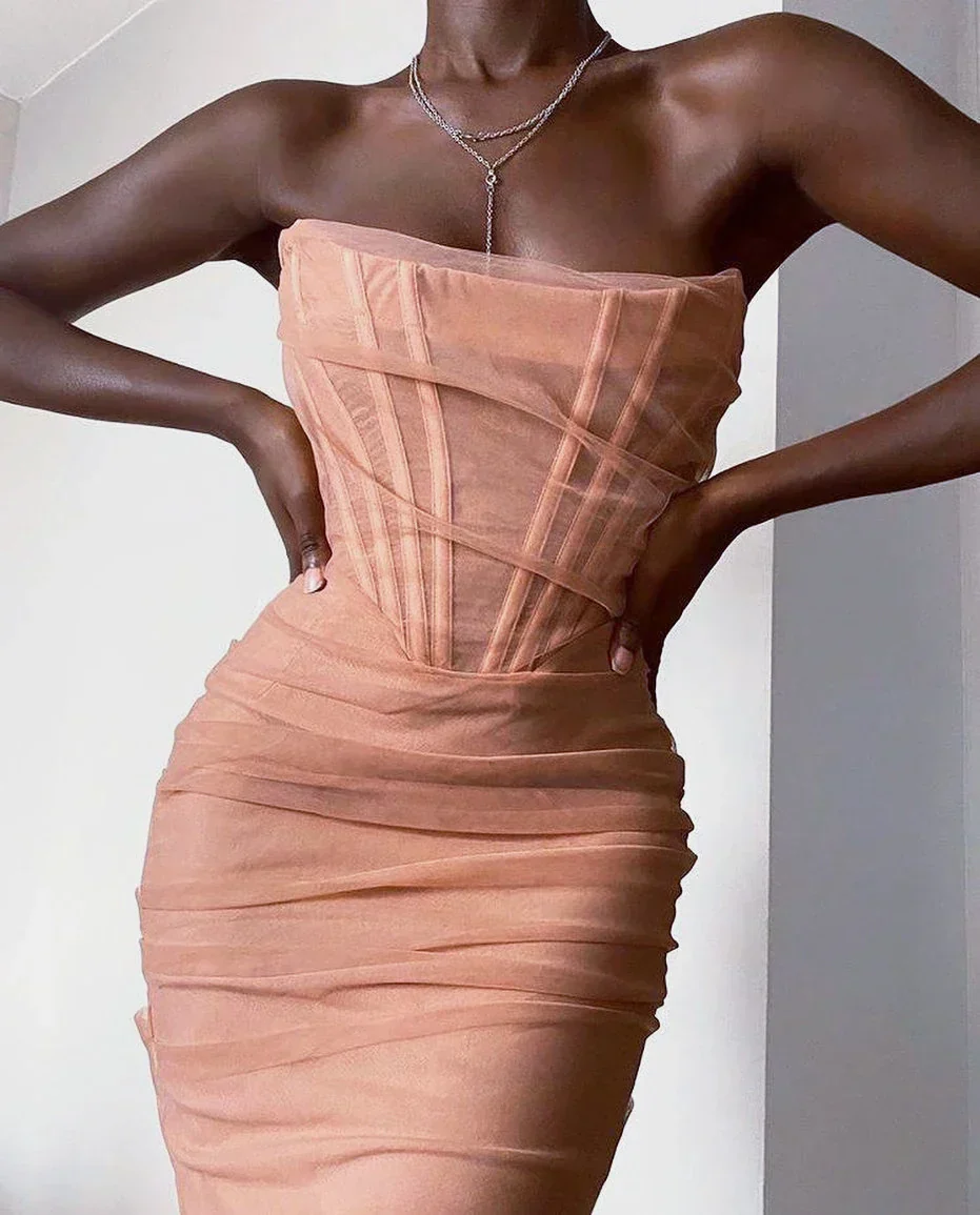 Irene® | Figure-Hugging Evening Dress With Corset Detail And Strapless Design - Image 6